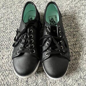 Women's Van Leather Sneakers NWOT Size 6